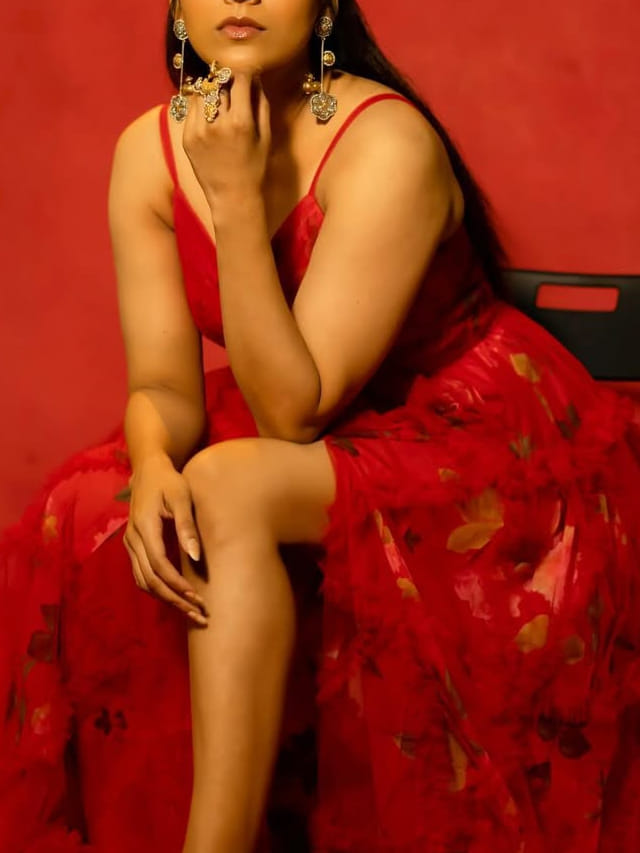 అప్పట్లో జయం సినిమాను మిస్సైంది.. ఇప్పుడేమో బుల్లితెరపై యాంకర్‏గా..