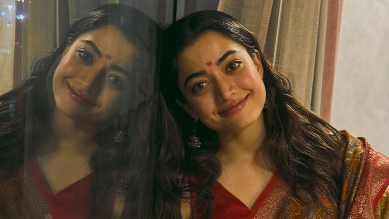  టాలీవుడ్ బ్యూటీ రష్మిక గురిచి ఎంత చెప్పినా తక్కువే. ఈ బ్యూటీ ప్రస్తుతం పాన్ ఇండియా హీరోయిన్‌గా దూసుకెళ్తుంది. ఛలోతో సూపర్ హిట్ అందుకున్న ఈ బ్యూటీ, గీతా గోవిందం మూవీతో మంచి ఫ్యాన్ బేస్ సంపాదించుకుంది. ఈ మూవీతో ఈ అమ్మడుకు లక్కు కలిసి వచ్చిందనే చెప్పాలి. ఈ సినిమా తర్వాత స్టార్ హీరోల సినిమాల్లో ఛాన్స్ కొట్టేసి, తన అంద చందాలతో, నటనతో ప్రతి ఒక్కరి మనసు దోచుకుంది.