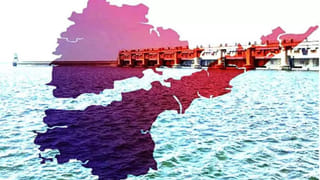 Sarapaka: బైక్‌ను ఢీకొట్టిన స్కూటీ.. డిక్కీ నుంచి కింద పడినవి చూసి అందరూ షాక్..