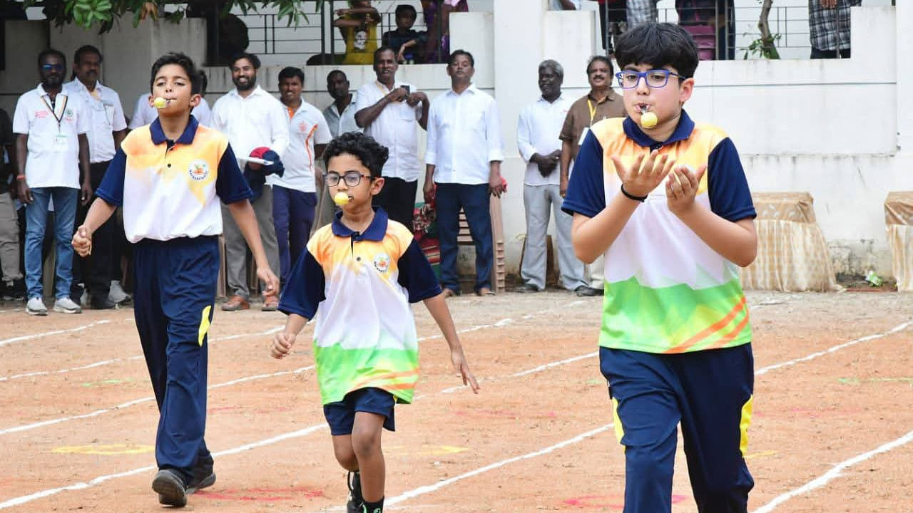 ఆటల పోటీలను సీఎం చంద్రబాబు, భువనేశ్వరి, మంత్రి నారా లోకేష్, నారా బ్రాహ్మిణి, ఎంపీ భరత్, ఆయన భార్య తేజస్విని, ఎమ్మెల్యేలు పులివర్తి నాని, బొజ్జల సుధీర్ రెడ్డి, శాప్ చైర్మన్ రవి నాయుడు, తిరుపతి జిల్లా కలెక్టర్ డా. వెంకటేశ్వర్, జిల్లా ఎస్పీ సుబ్బరాయుడు తిలకించారు. పోటీల్లో ఉత్తమ ప్రతిభ కనబరిచిన బాలబాలికలకు బహుమతుల పంపిణీ చేసారు.