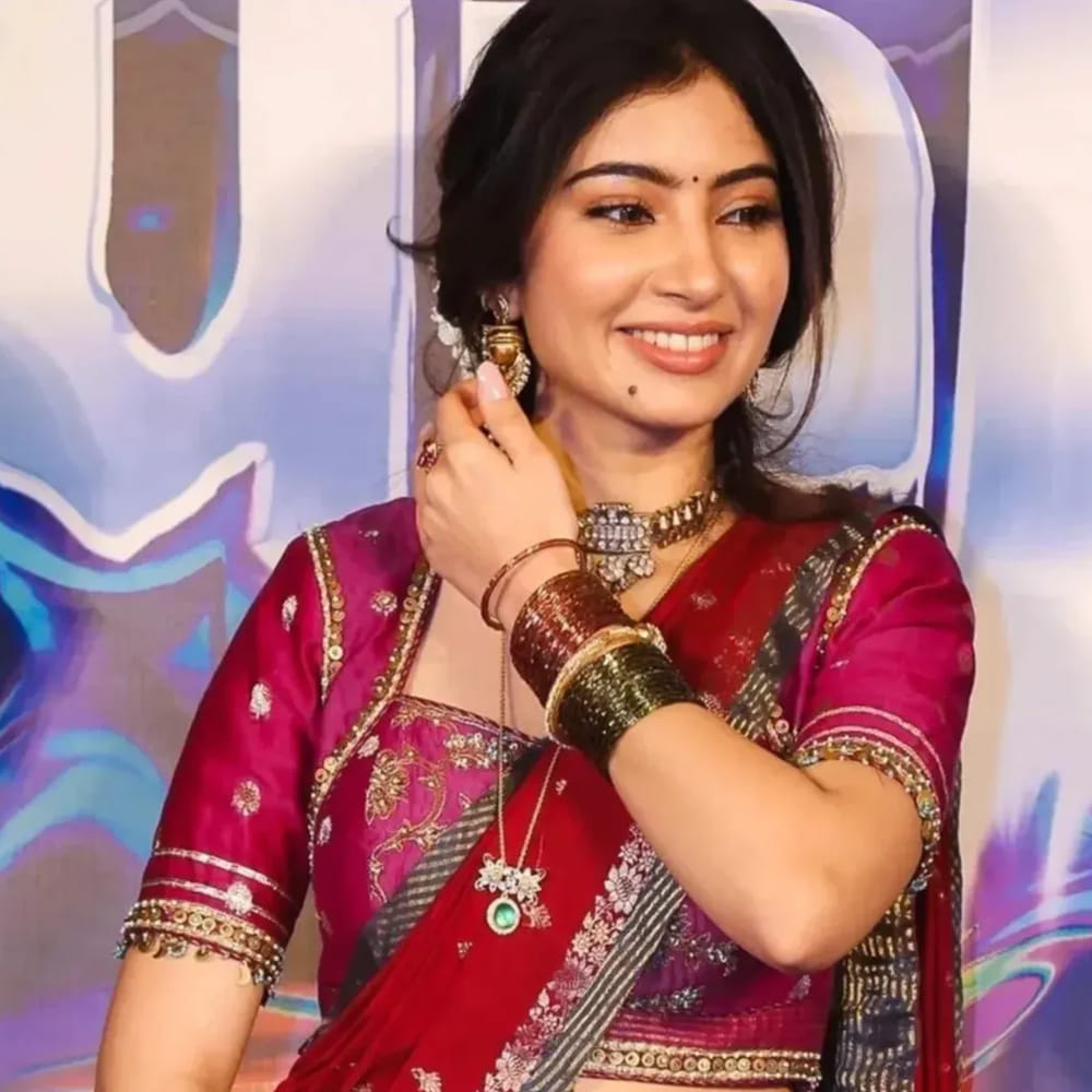 ఈసినిమాతో ఆమె పేరు పాన్ ఇండియా లెవల్లో మారుమోగింది. తొలి చిత్రంతోనే ఓవర్ నైట్ స్టార్ అయిపోయింది. ఇప్పుడు యుఫోరియా సినిమాతో తెలుగు తెరకు హీరోయిన్ గా పరిచయం కాబోతుంది. ప్రముఖ దర్శకుడు గుణశేఖర్ ఈ సినిమాకు దర్శకత్వం వహిస్తున్న సంగతి తెలిసిందే. 