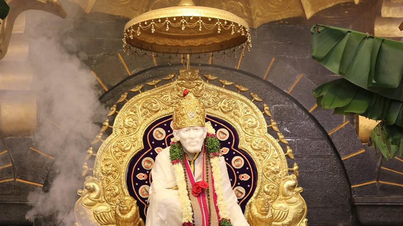 Shirdi Sai Baba: తొమ్మిది రోజుల్లో షిర్డీ సాయనాథుడి హుండీ ఆదాయం తెలిస్తే షాకే..
