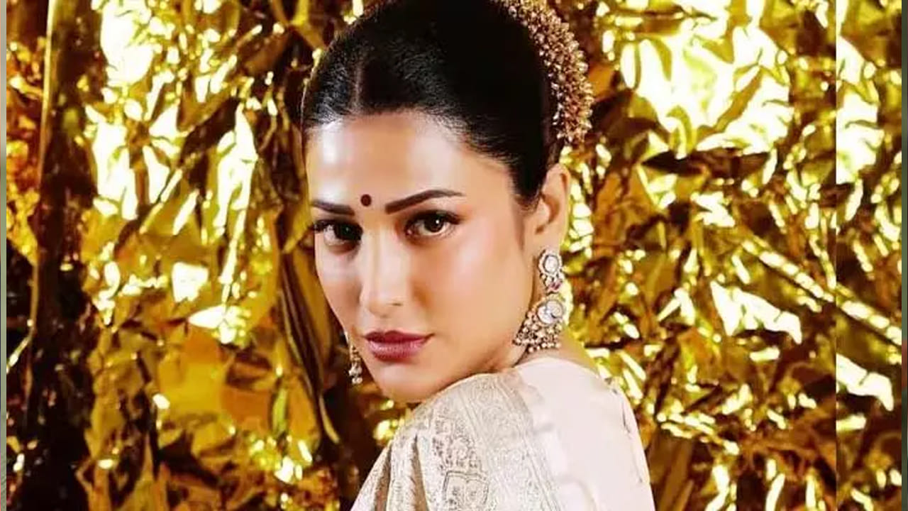 శృతి హాసన్ గురించి ప్రత్యేకంగా చెప్పాల్సిన పని లేదు. ఈ అమ్మడు అనగనగా ఒక రాజు సినిమాతో తెలుగు వెండితెర పైకి అడుగు పెట్టి మంచి క్రేజ్ సొంతం చేసుకుంది. మొదట్లో ఈ ముద్దుగుమ్మ చేసిన సినిమాలన్నీ డిజాస్టర్ అవ్వడంతో ఐరన్ లెగ్ అంటూ అనేక వార్తలు వచ్చాయి.