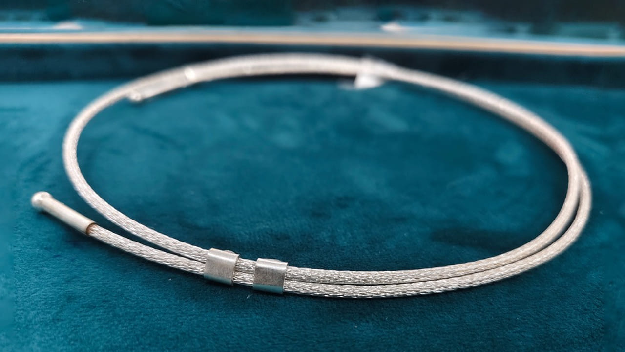 చిన్న పిల్లలకు వెండి మొలతాడు కట్టడం వెనుక అనేక కారణాలు ఉన్నాయంట. ముఖ్యంగా ఇది వారి ఆరోగ్యానికి చాలా మేలు చేస్తుందంట. చిన్న పిల్లలకు వెండి మొలతాడు వేయడం వలన ఇది వారి నుంచి ప్రతి కూల శక్తిని దూరం చేయడమే కాకుండా, ఆరోగ్యపరంగా కూడా అనేక ప్రయోజనాలను కూడ చేకూరుస్తుందంట.