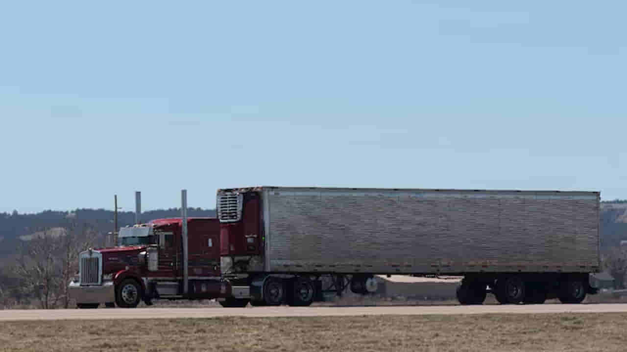 అమెరికాలో డ్రగ్స్ రాకెట్ గుట్టురట్టు.. ఇద్దరు భారతీయుల అరెస్ట్