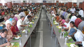 కలియుగ వైకుంఠం.. అక్కడ ఆకలికి చోటు లేదు..