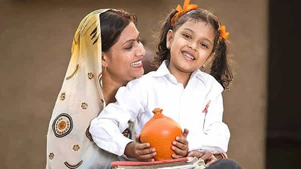 మీకు కూతురు ఉందా.. ఇలా చేస్తే మీ చేతికి రూ.72 లక్షలు.. కేంద్రం తెచ్చిన ఈ సూపర్ స్కీమ్ గురించి తెలుసా..?