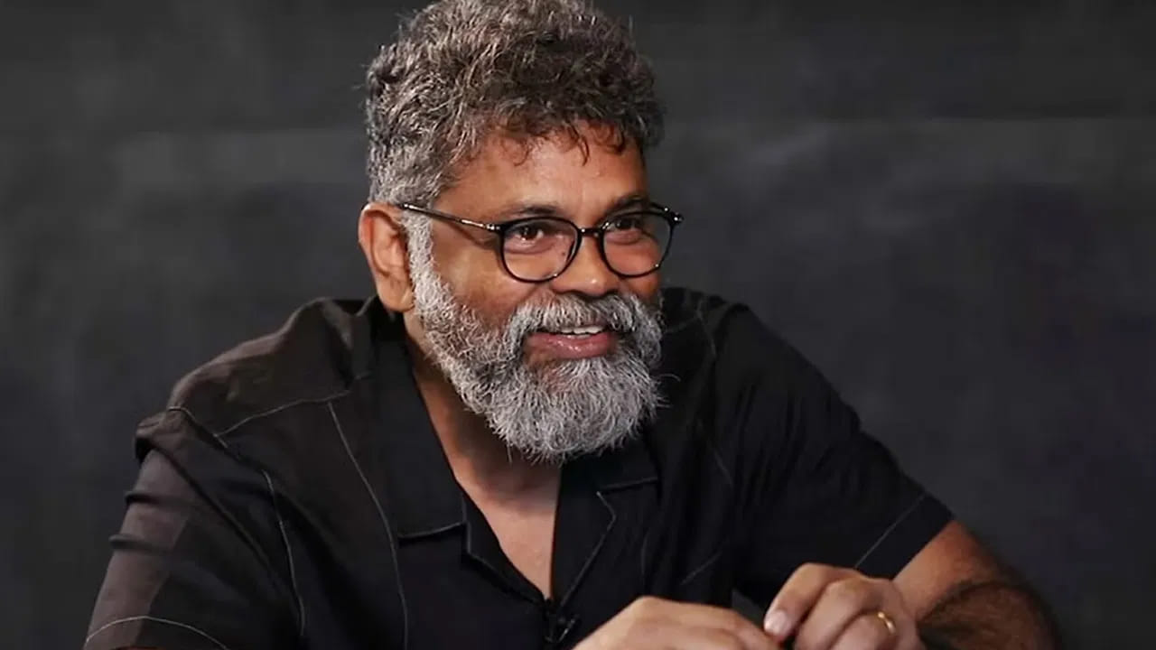 ఆ బ్లాక్ బస్టర్ సినిమాను అతను తప్ప మరెవరూ చేయలేరు.. ఓపెన్‌గా చెప్పిన సుకుమార్