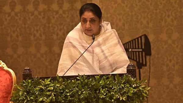 మహారాష్ట్ర ఉప ముఖ్యమంత్రిగా సునేత్రా పవార్ ప్రమాణ స్వీకారం.. ఏయే శాఖలను కేటాయించారంటే..?