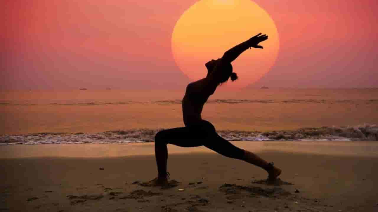 జిమ్కు వెళ్లకుండానే ఫిట్నెస్! ప్రతిరోజూ ఇలా చేస్తే ముఖంలో మెరుపు, ఆరోగ్యం మీ సొంతం