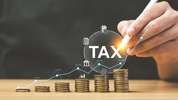 Budget 2026: పన్ను వ్యవస్థలో మార్పులు ఉంటాయా? పాత పన్ను విధానం రద్దు చేస్తారా?