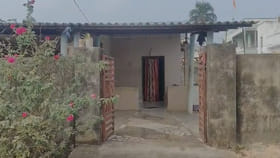 అసలే అమావాస్య అర్ధరాత్రి.. కల్లాపి కోసం ఇంటి వరండాలోకి..