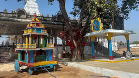 అమ్మా నేనేం పాపం చేశానమ్మా.. గుడిలో శిశువును వదిలేసిన తల్లి