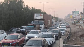 ఆలస్యంగానైనా సరే.. క్షేమంగా ఇంటికి చేరండి..