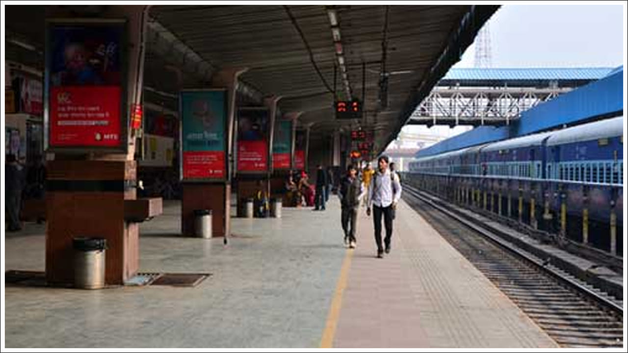  గార్డు నిఘా: రైలు చివర జనరల్ కంపార్ట్‌మెంట్ ఉండటం వల్ల గార్డు మొత్తం రైలును, ప్రయాణికుల కదలికలను గమనించడం సులభం అవుతుంది. దీనివల్ల అత్యవసర పరిస్థితుల్లో త్వరగా నిర్ణయాలు తీసుకోవచ్చు.