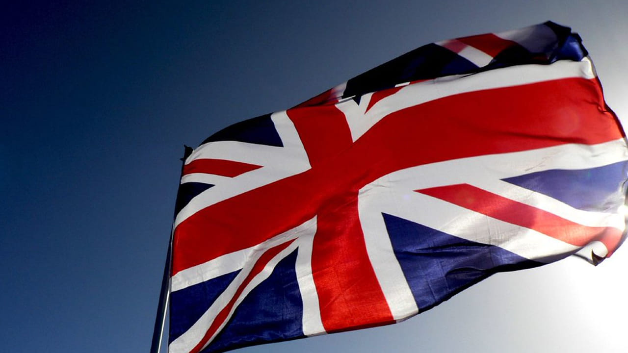 ఈ దేశం మొత్తం ప్రభుత్వ అప్పు 9.8 ట్రిలియన్ డాలర్లు. యునైటెడ్ కింగ్‌డమ్ అప్పుల విషయంలో నాల్గవ స్థానంలో ఉంది. ఈ దేశం మొత్తం ప్రభుత్వ అప్పు 4.1 ట్రిలియన్ డాలర్లు.