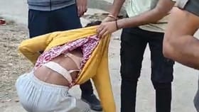 ఇదేం పిచ్చిరా.. వీడు చేసే పని చూస్తే షాక్..!