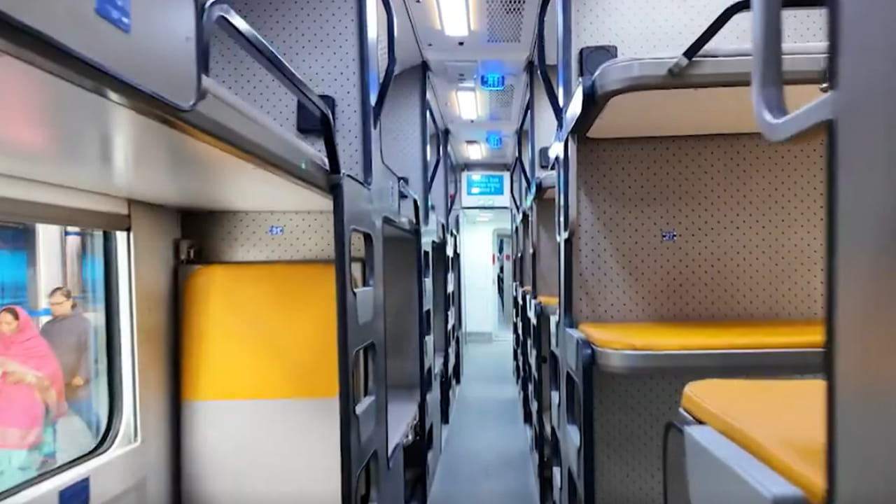 Video: లగ్జరీ విమానాన్ని తలదన్నేలా వందే భారత్‌ స్లీపర్‌ ఇంటీరియర్‌! పరిశీలించిన కేంద్ర మంత్రి ఏమన్నారంటే?