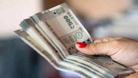 Vastu Tips: ఇంట్లో ఈ స్థలంలో డబ్బు ఉంచితే కష్టాలు తప్పవు!