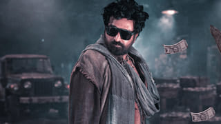 Tollywood: ఈ జైలర్ కొడుకు ఇప్పుడు స్టార్ హీరో.. పాన్ ఇండియా  రేంజ్ లో క్రేజ్.. ఎవరో గుర్తు పట్టారా?