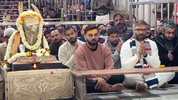 Virat Kohli : మహాకాళుని చెంత కోహ్లీ, కుల్దీప్..ఉజ్జయినిలో భక్తి పారవశ్యంలో మునిగిపోయిన స్టార్ క్రికెటర్లు