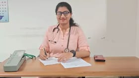 భర్తతో వెళ్తుండగా వెంటాడిన మృత్యువు.. 9నెలల గర్భిణీ మృతి