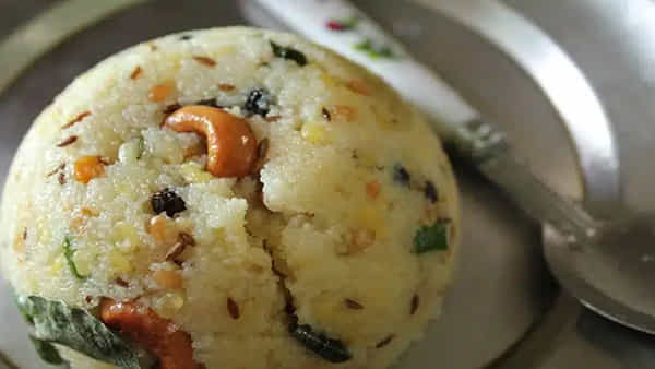Rava Pongal Recipe: నోట్లో కరిగిపోయే గోధుమ రవ్వ పొంగలి.. ఇలా చేస్తే మళ్లీ మళ్లీ కావాలంటారు!