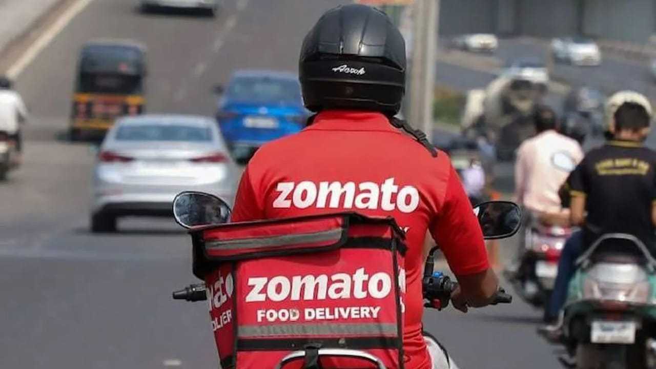 ప్రతి నెలా 5000 మంది గిగ్ కార్మికులను తొలగిస్తున్న జొమాటో! కారణం ఏంటంటే..?