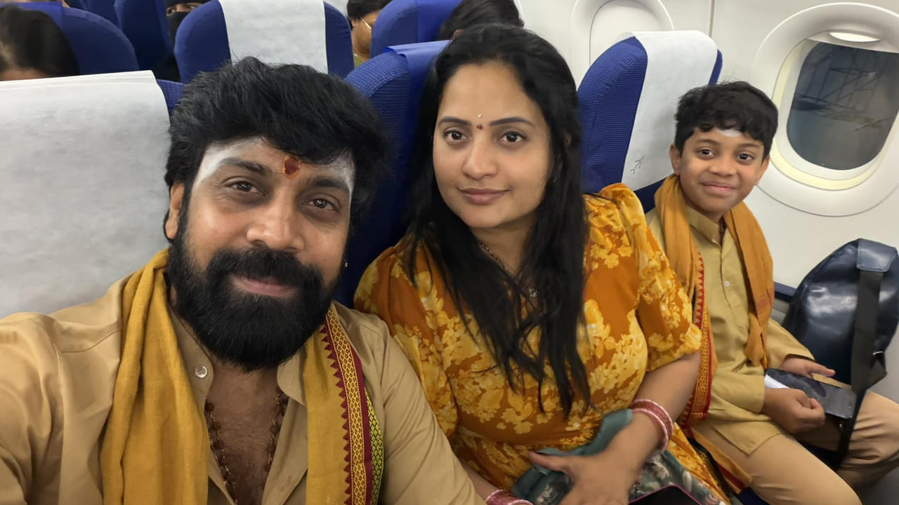 ఈ క్రమంలోనే 'మన శంకరవరప్రసాద్' సినిమాలో ఛాన్స్ పట్టేసి ఏకంగా మెగాస్టార్ చిరంజీవితోనే స్టెప్పులు వేయించాడు సందీప్ మాస్టర్. సంక్రాంతికి రిలీజైన ఈ సినిమా సూపర్ హిట్ గా నిలిచిన సంగతి తెలిసిందే.