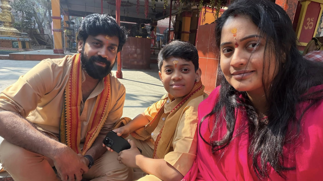 కాగా మన శంకరవరప్రసాద్ గారు కంటే ముందు ఛాంపియన్ సినిమాలో గిర గిర సాంగ్ కు స్టెప్పులు కంపోజ్ చేశాడు సందీప్ మాస్టర్ .ఈ సాంగ్ కూడా సూపర్ హిట్ గా నిలిచింది.