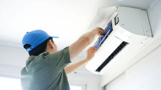 Petrol Pumps: మీ బైక్‌లో పెట్రోల్‌ వేయించేటప్పుడు ట్యాంక్‌ ఫుల్‌ అయినట్లు ఎలా తెలుస్తోంది..? ఆ శబ్దం వెనుక సైన్స్‌ ఇదే!