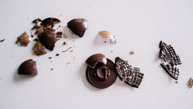 అల్వార్‌లో దారుణం.. బాలిక నోట్లో పేలిన చాక్లెట్..