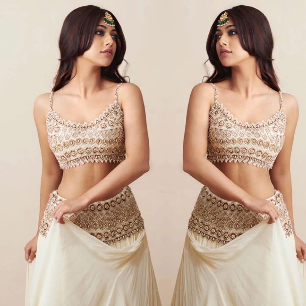 చాలా కాలం తర్వాత ఇటీవల రష్మిక నటించిన ది గర్ల్ ఫ్రెండ్ మూవీలో హీరోయిన్ స్నేహితురాలిగా కనిపించింది. ఆ తర్వాత మరో సినిమా చేయలేదు. ప్రస్తుతం సోషల్ మీడియాలో చాలా యాక్టివ్ గా ఉంటూ నిత్యం క్రేజీ ఫోటోస్ షేర్ చేస్తుంది. 