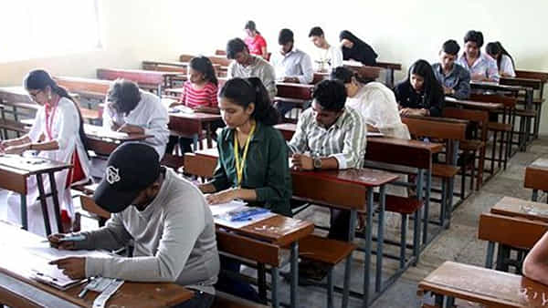 Andhra Pradesh: విద్యార్థులకు ఏపీ ప్రభుత్వం గుడ్న్యూస్.. ప్రభుత్వం కీలక నిర్ణయం.. నిధులు విడుదల..