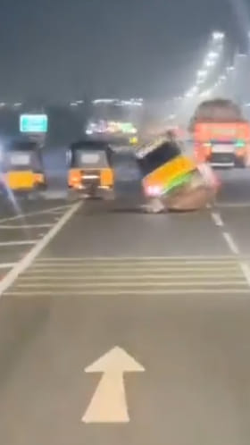 కర్నూలులో ఆటోలతో స్టంట్స్‌.. ముగ్గురు డ్రైవర్ల అరెస్ట్‌