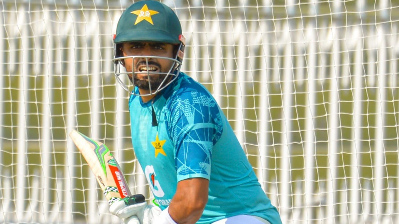 Babar Azam : నెట్స్ లో కాదు బాబర్ భయ్యా.. పిచ్ మీద ఆడితే కదా గెలిచేది.. ఇక్కడ ఎంత కొట్టినా వేస్ట్