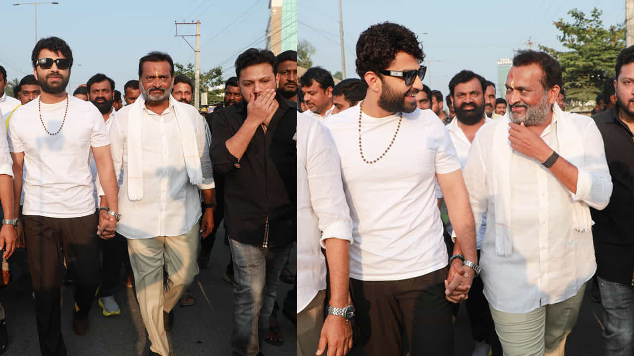గతంలో చంద్రబాబు జైలు నుంచి విడుదలైతే తిరుమలకు పాదయాత్ర చేస్తానని మొక్కుకున్నాడు నిర్మాత బండ్ల గణేశ్. ఇప్పుడు ఆ మొక్కుని నెరవేర్చుకునేందుకు సంకల్పయాత్రను ప్రారంభించాడు.