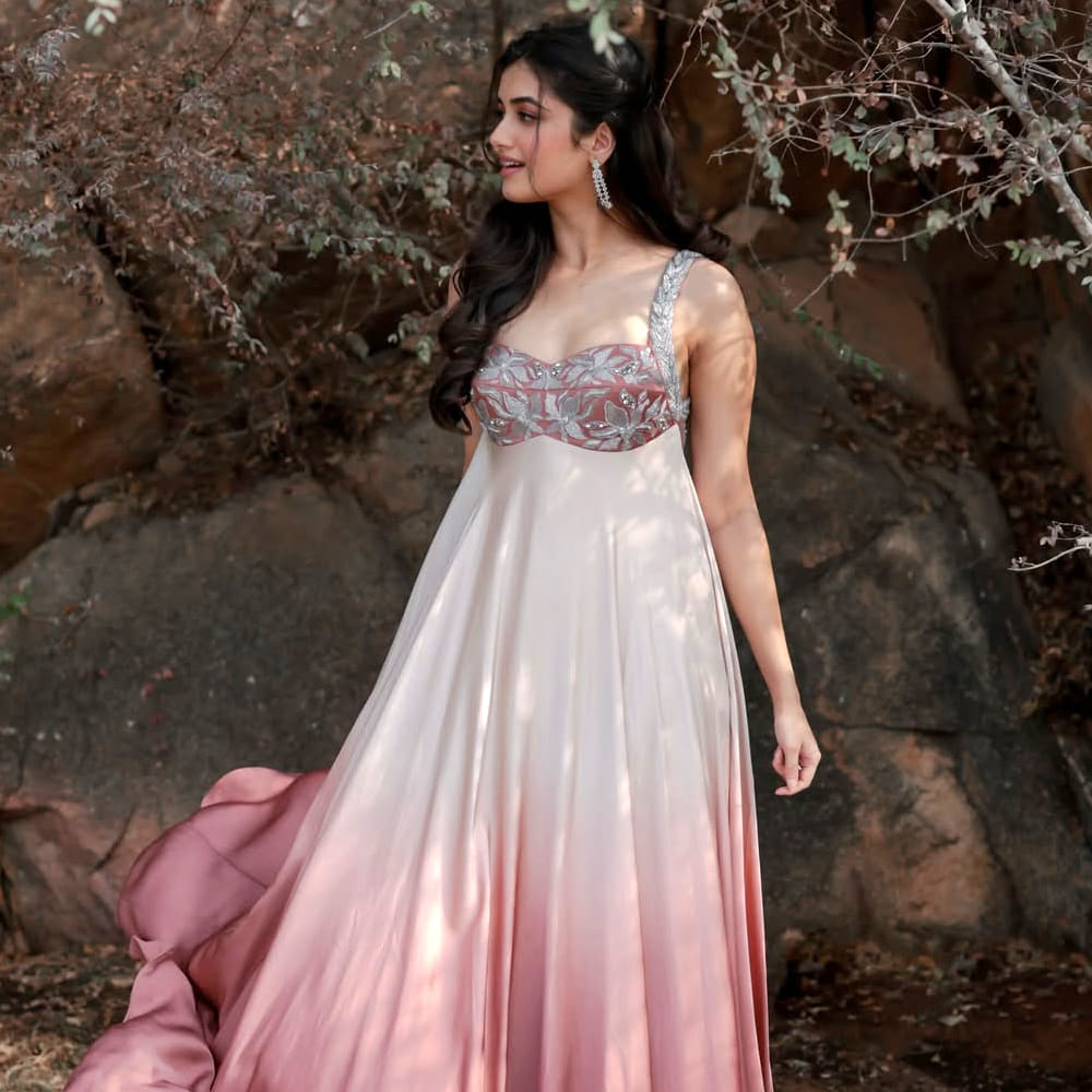 ఆ తర్వాత ఛాంపియన్  అనే సినిమాలో అతిథి పాత్రలో నటించింది. 2024లో రవితేజ నటించిన మిస్టర్ బచ్చన్ సినిమాతో కథానాయికగా తెలుగు తెరకు పరియమైంది. ఈ మూవీతో ఒక్కసారిగా అందరి దృష్టిని ఆకర్షించింది. మూవీ ప్లాప్ అయినప్పటికీ ఆమెకు మంచి ఫేమ్ వచ్చింది. 