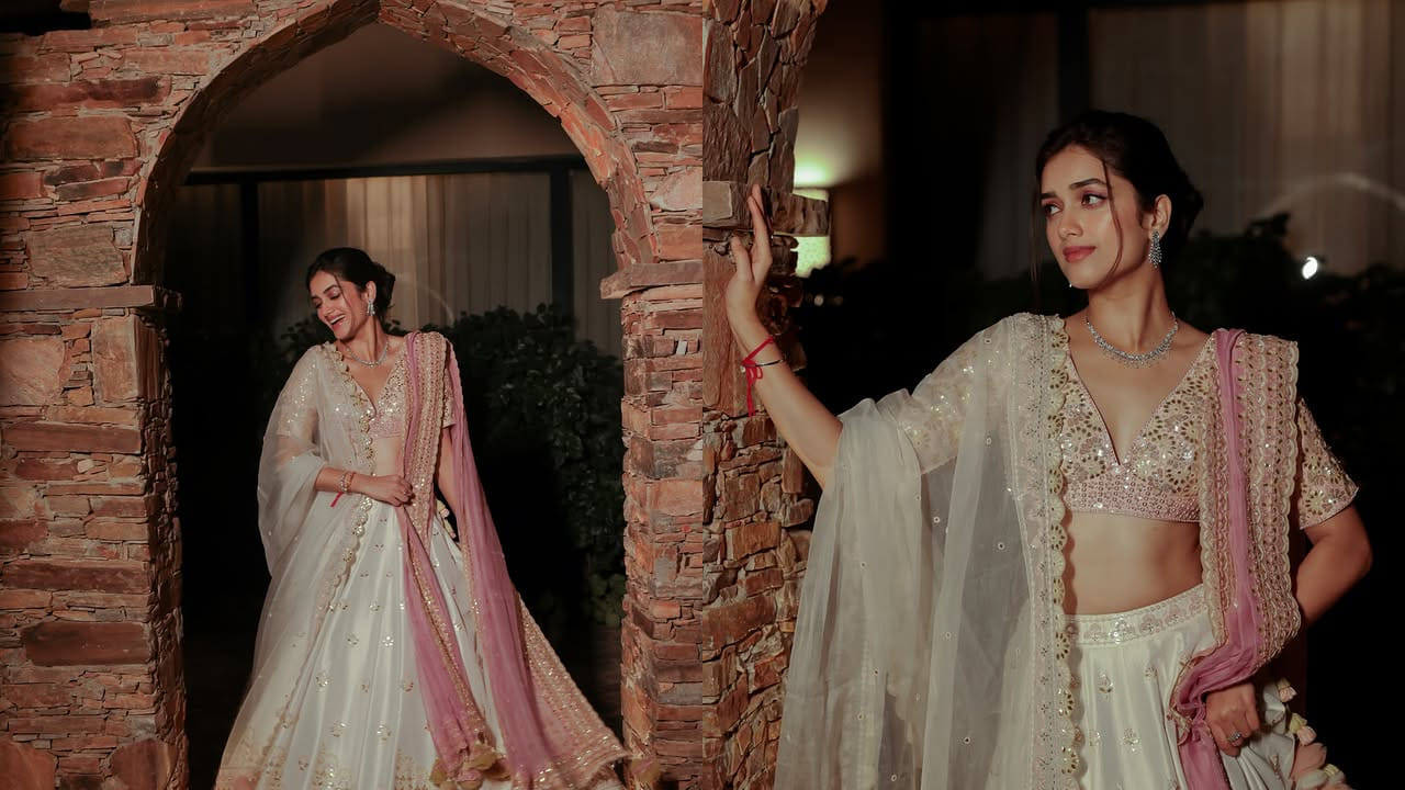 మొదటి సినిమాతో మంచి హిట్ అందుకోలేకపోయినప్పటికీ, మంచి క్రేజ్ మాత్రం సంపాదించుకుంది. సినిమా ఫ్లాప్ అయినప్పటికీ వరసగా అవకాశాలు అందుకుంటూ దూసుకెళ్తుంది. రీసెంట్ ఆంధ్రా కింగ్ తాలూకా సినిమాలో నటించి మెప్పించింది.  కానీ ఈ మూవీ కూడా ఈ అమ్మడుకు హిట్ ఇవ్వలేదు.