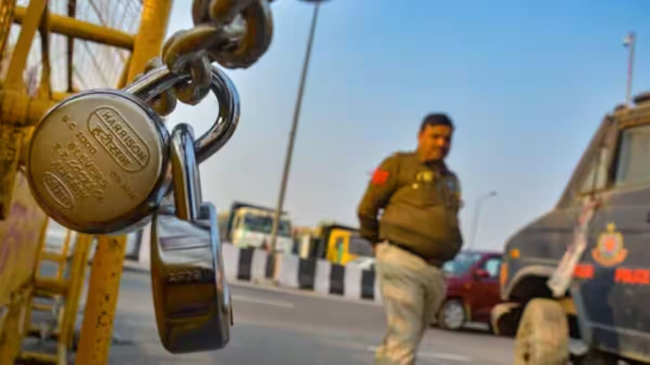 అయితే కార్మిక చట్టాలను నిరసిస్తూ కార్మిక సంఘాలు చేపడుతున్న బంద్‌కు ఆల్ ఇండియా బ్యాంక్ ఎంప్లాయీస్ అసోసియేషన్ (AIBEA), ఆల్ ఇండియా బ్యాంక్ ఆఫీసర్స్ అసోసియేషన్ (AIBOA), బ్యాంక్ ఎంప్లాయీస్ ఫెడరేషన్ ఆఫ్ ఇండియా (BEFI) వంటి ప్రధాన బ్యాంకు ఉద్యోగుల సంఘాల కూడా మద్దతు ప్రకటించాయి. రేపు బంద్‌లో పాల్గొననున్నట్లు తెలిపాయి. దీంతో బ్యాంకు సేవలకు అంతరాయం కలగనుంది.