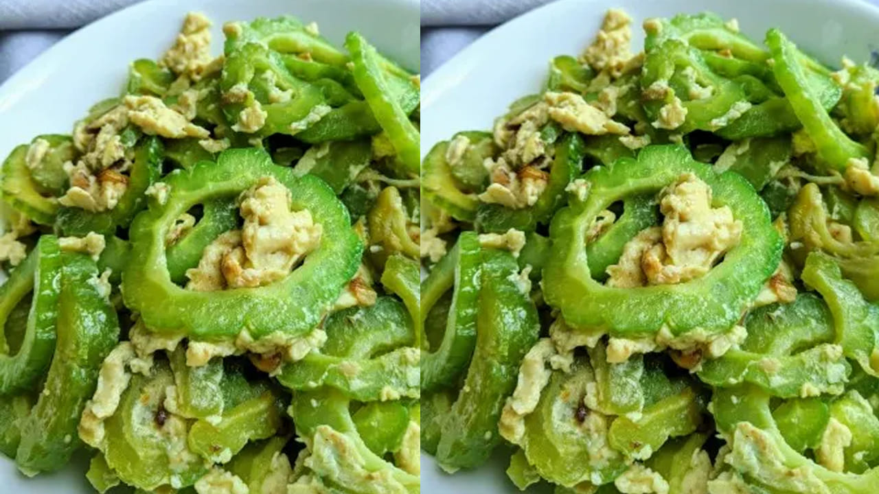 కాకర కూర కంటే ఉడకబెట్టిన తింటే మగవారిలో ఎక్కువవుతున్న జీర్ణ సంబంధిత సమస్యల ఉంచి ఉపశమనం పొందుతారు.  
అలాగే, కడుపునొప్పి వంటి సమస్యలు  కూడా రాకుండా ఉంటాయి