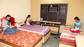 గుడ్ న్యూస్.. ఇకపై ప్రతీ జిల్లాలో బాలికల హాస్టళ్లు..