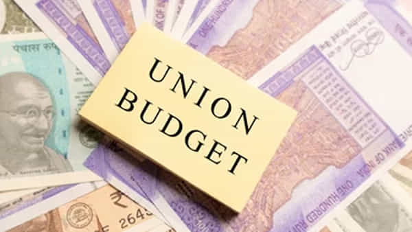 Budget 2026: వారికి గుడ్ న్యూస్.. బడ్జెట్లో తగ్గిన, పెరిగిన వస్తువుల ధరలు ఇవే..