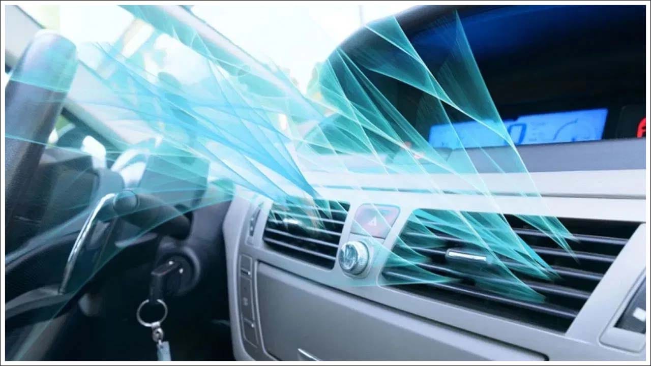  Air Conditioner: ఫిబ్రవరి నెల కొన్ని రోజుల్లో ముగుస్తుంది. సమ్మర్‌ సీజన్‌ వచ్చేస్తోంది. మార్చి ప్రారంభం నుండి వేడి తీవ్రమవుతుంది. ఇళ్లలో, వాహనాలలో ACల పనితీరు పెరుగుతుంది. ఇంటి ACలు విద్యుత్తును వినియోగిస్తాయి. అయితే కారు ACలు ఇంధనాన్ని వినియోగిస్తాయి. అంటే పెట్రోల్, డీజిల్‌. అయితే కారు ఏసీని ఒక గంట పాటు నిరంతరం నడిపితే ఎంత ఇంధనం ఉపయోగించుకుంటుంది? ఈ ఖర్చు ఇంటి ఏసీ వినియోగం కంటే ఎక్కువ లేదా తక్కువగా ఉంటుందా?