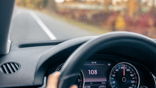 Mobile Network Issues: జర్నీల్లో మీ మొబైల్‌ నెట్‌ వర్క్‌ మిస్‌ అవుతుందా? ఐతే మీ ఫోన్‌లో ఈ సెట్టింట్‌ మార్చేస్తే సరి