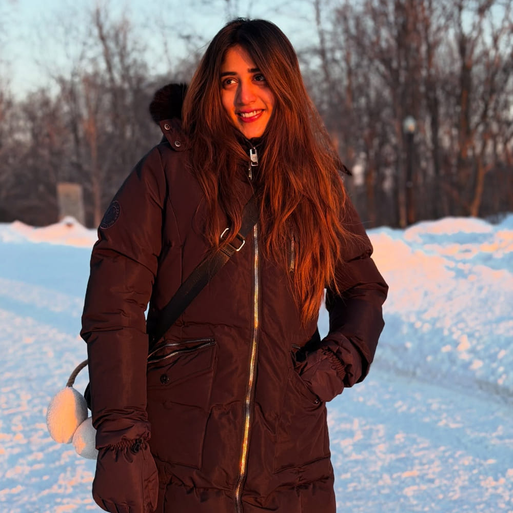 ఈ సినిమా తర్వాత చాందిని వరుసగా సినిమాలు చేస్తూ ప్రేక్షకులను అలరిస్తున్నాయి. ఆమధ్య విష్వక్ సేన్ గామీ తో పాటుగా లేటెస్ట్ గా వచ్చిన యేవమ్, మ్యూజిక్ షాప్ మూర్తి చిత్రాలతో ఆకట్టుకుంది. కానీ ఈ ముద్దుగుమ్మకు సాలిడ్ హిట్ మాత్రం దక్కలేదు. 