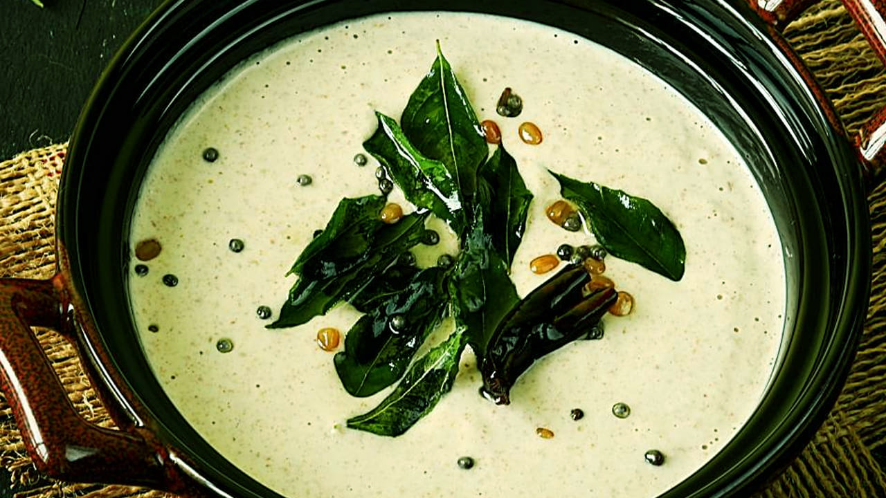 ఇప్పటికీ రోటీ పచ్చళ్ళు ఏంతో మంది తింటారు. అయితే, ఇది కొందరు మాత్రమే మంచిగా చేయగలరు. చట్నీ ఏదయినా అన్ని కరెక్ట్ గా వేసి చేస్తే అదిరిపోద్ది. చికెన్ కూడా సరిపోదు. 