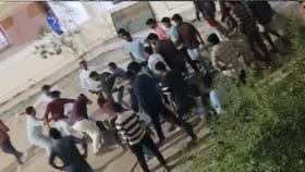 కోడి కూర కోసం యుద్ధమే జరిగింది..!