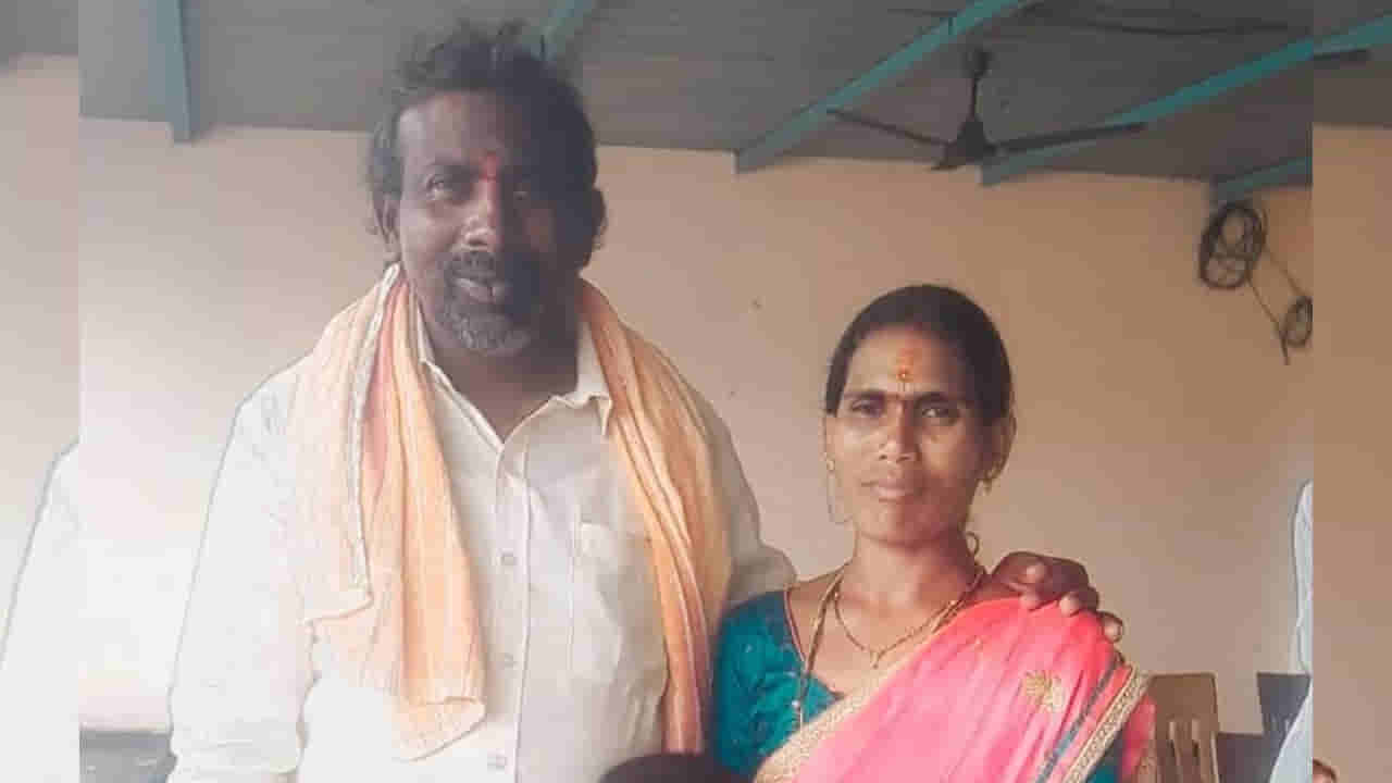 పంచాయితీలో తలూపిన త్రిమూర్తులు ఇలా చేస్తడనుకోలేదు.. అందరూ నిద్రపోయాక అర్థరాత్రి..