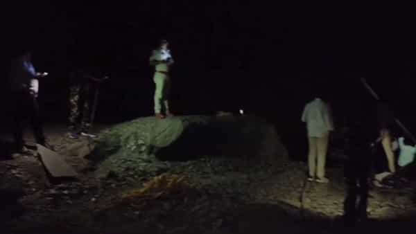 Andhra: ఆదివారం సెలవు కావడంతో ఫొటోలు దిగుదామని బయటకు వెళ్లారు.. అంతలోనే..